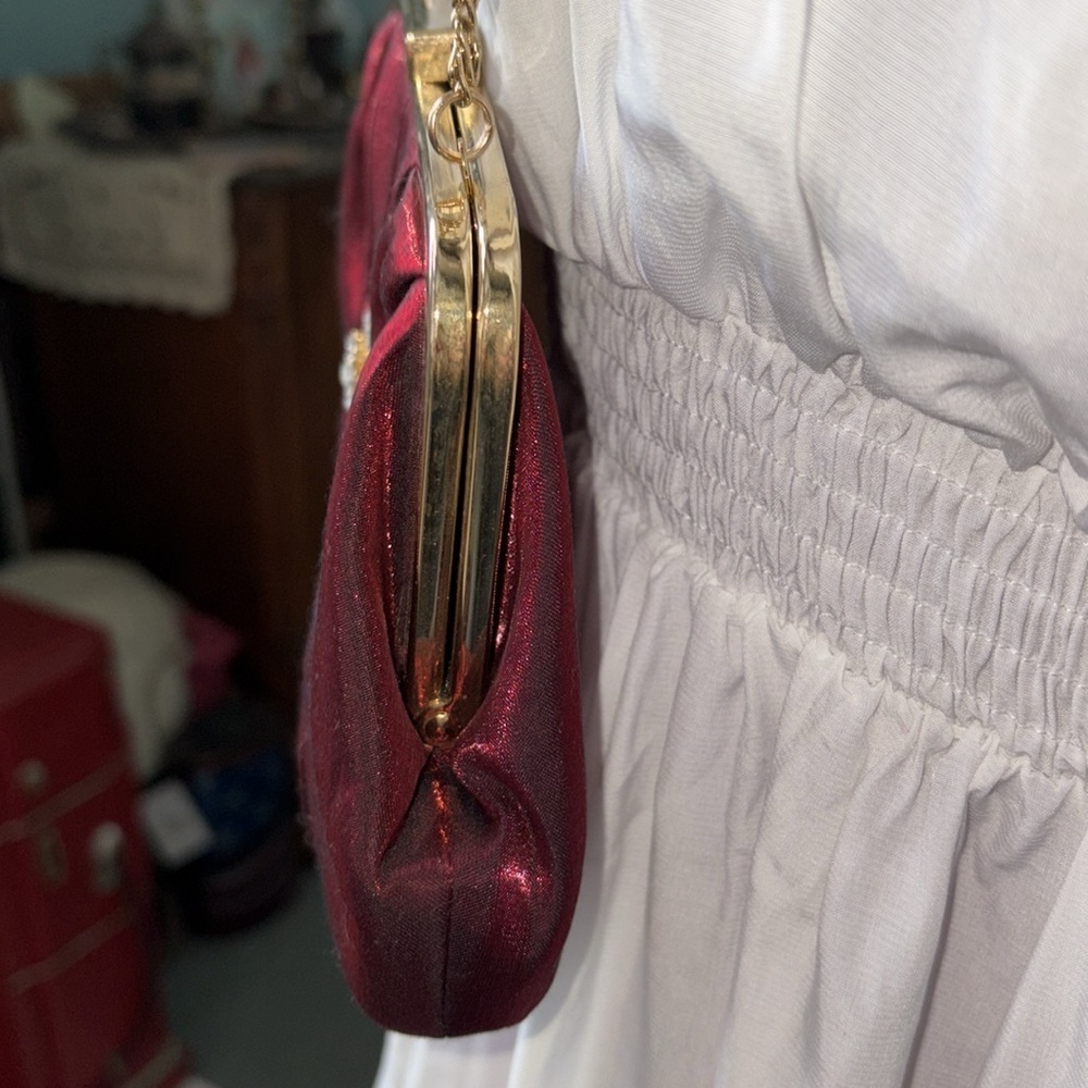 Revlon Flair Clutch shoulder bag NWT holiday / evening bag Padded Taffeta Red - Picture 6 of 15